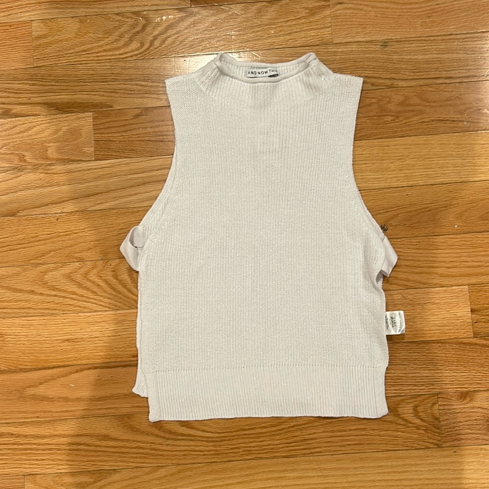 NWT And Now This Sleevless Sweater